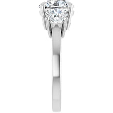 The Signature 3-Stone Engagement Ring | Round | 3 CTW