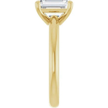 The Signature Solitaire Engagement Ring | Emerald | 2 CTW