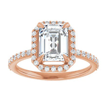 The Timeless Pavé Halo Engagement Ring | Emerald | 2 ⅓ CTW
