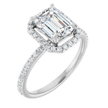 The Timeless Pavé Halo Engagement Ring | Emerald | 2 ⅓ CTW