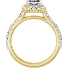 The Iconic Pavé Halo Engagement Ring | Emerald | 2 ¾ CTW