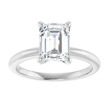 The Classic 4-Prong Engagement Ring | Emerald | 2 CTW