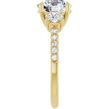 The Iconic 3-Stone Pavé Engagement Ring | Round | 3 CTW