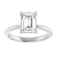 The Iconic Solitaire Engagement Ring | Emerald | 2 CTW