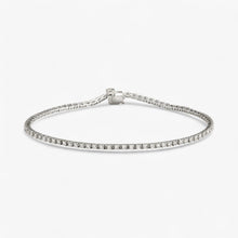 The Lightweight Tennis Bracelet