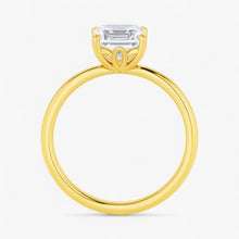 The Iconic Solitaire Engagement Ring | Emerald