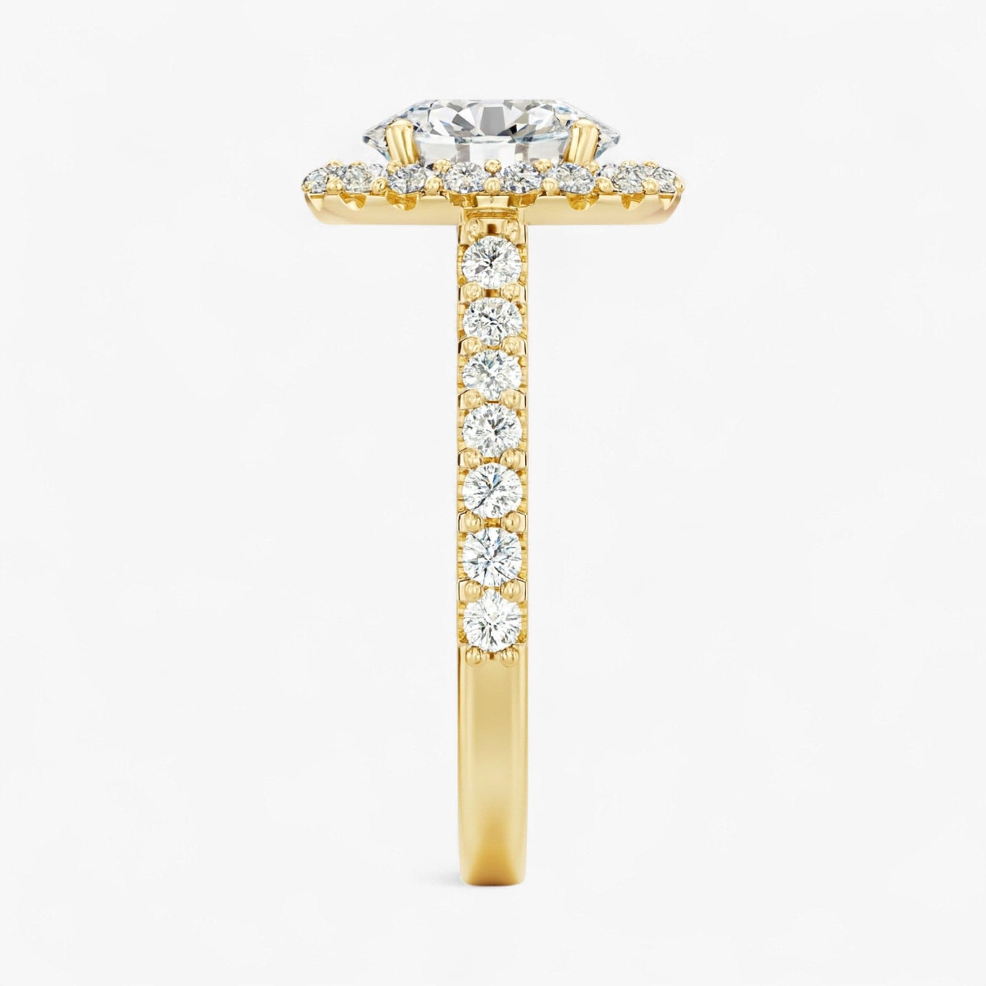 The Iconic Pavé Halo Engagement Ring | Oval