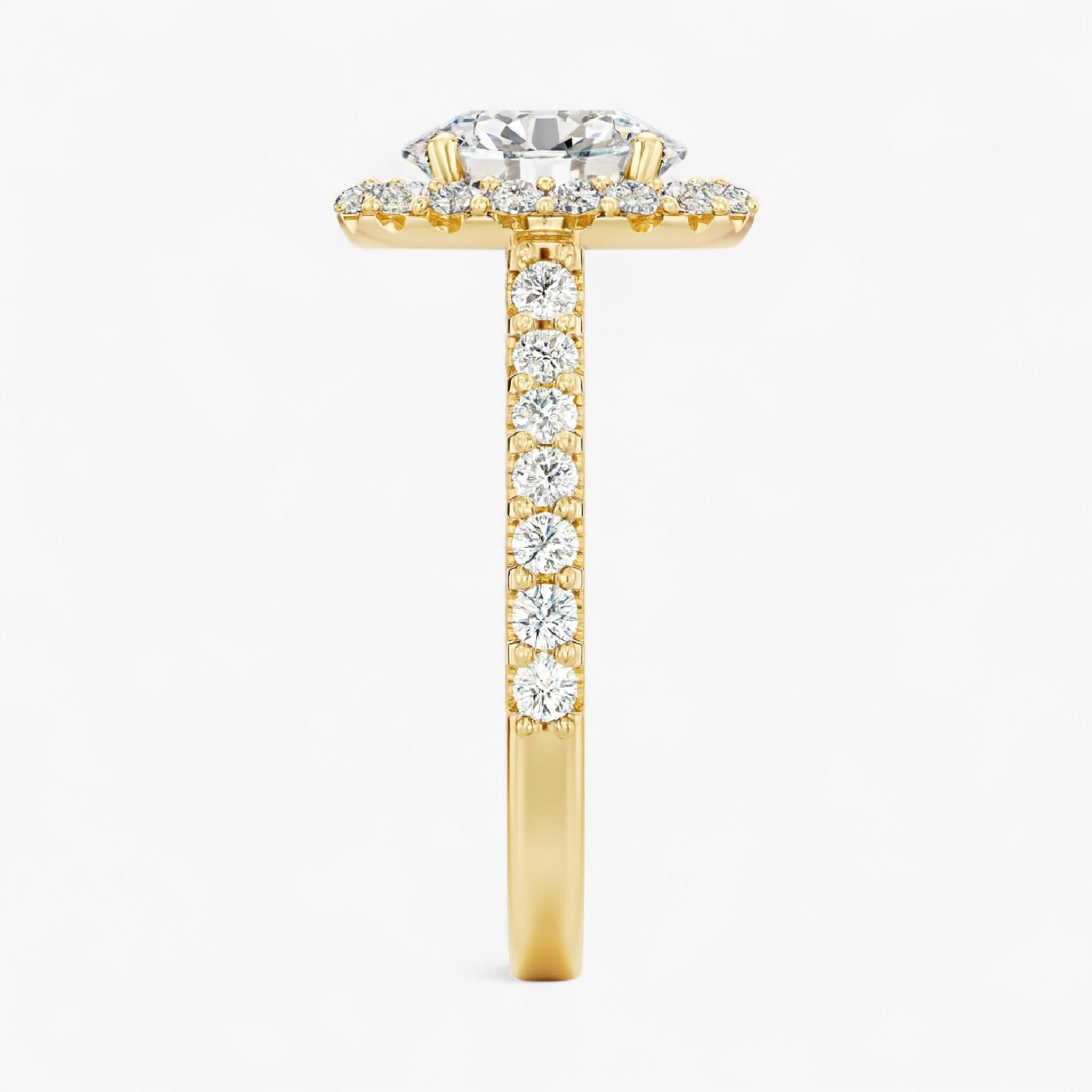 The Iconic Pavé Halo Engagement Ring | Oval