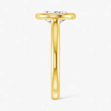 The Classic Bezel Engagement Ring | Oval