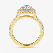 The Iconic Pavé Halo Engagement Ring | Oval
